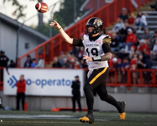 Veteran quarterback Bo Levi Mitchell off to solid start this season with Ticats | iNFOnews.ca