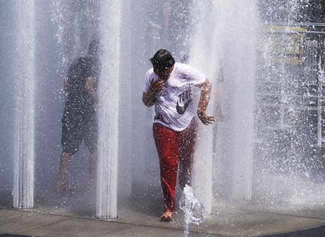 Environment Canada says extreme heat continuing in Ontario and Quebec | iNFOnews.ca