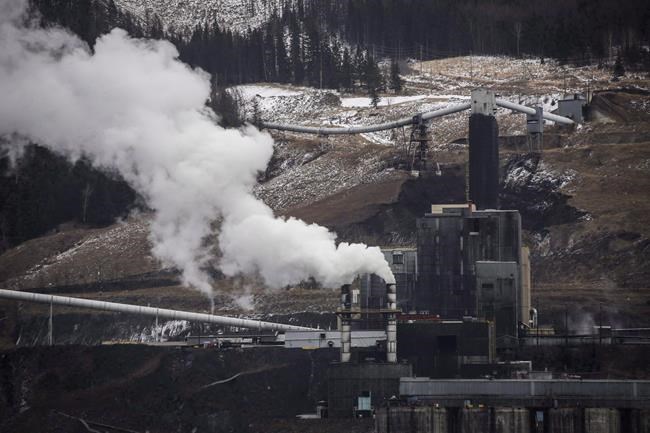 Study finds coal mine contaminants blown onto snowpack in Alberta, British Columbia | iNFOnews.ca Study finds coal mine contaminants blown onto snowpack in Alberta, British Columbia | iNFOnews.ca