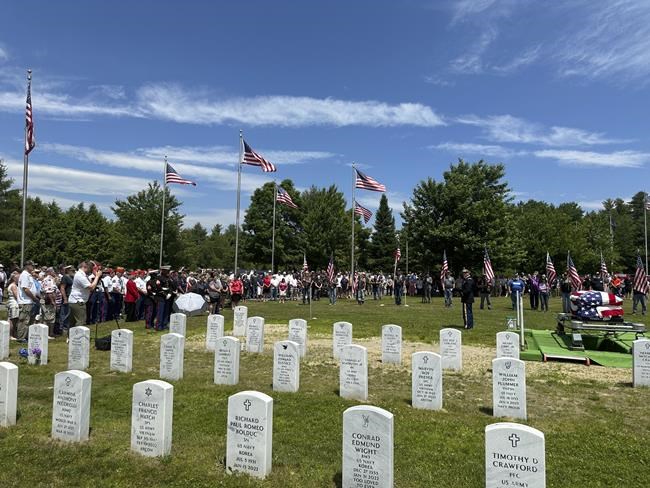 A US veteran died at a nursing home, abandoned. Hundreds of strangers came to say goodbye | iNFOnews.ca A US veteran died at a nursing home, abandoned. Hundreds of strangers came to say goodbye | iNFOnews.ca