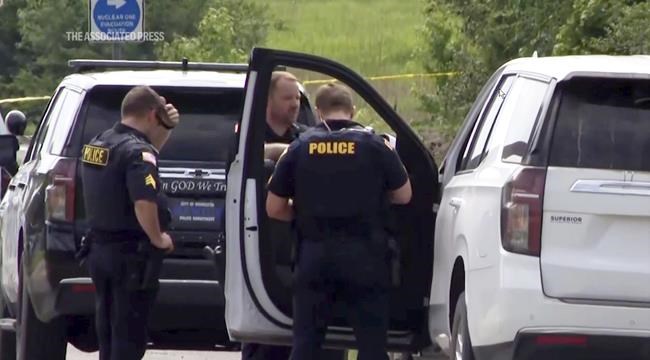 Authorities arrest Alabama man wanted in connection with multiple homicides | iNFOnews.ca Authorities arrest Alabama man wanted in connection with multiple homicides | iNFOnews.ca