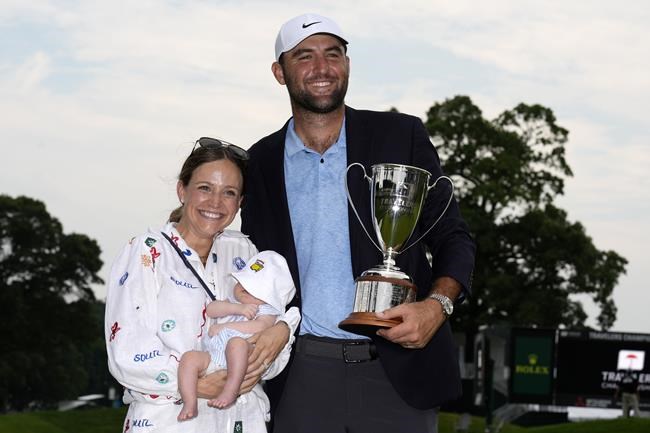 Scheffler outlasts protest, beats Kim to win Travelers in playoff | iNFOnews.ca Scheffler outlasts protest, beats Kim to win Travelers in playoff | iNFOnews.ca