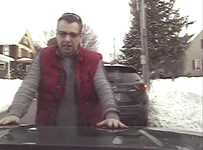 He flipped off a trooper and got charged. Now Vermont is on the hook for $175,000 | iNFOnews.ca