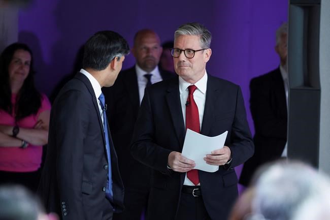UK's Sunak and Starmer struggle to be heard as a noisy protest mars their final election debate | iNFOnews.ca UK's Sunak and Starmer struggle to be heard as a noisy protest mars their final election debate | iNFOnews.ca