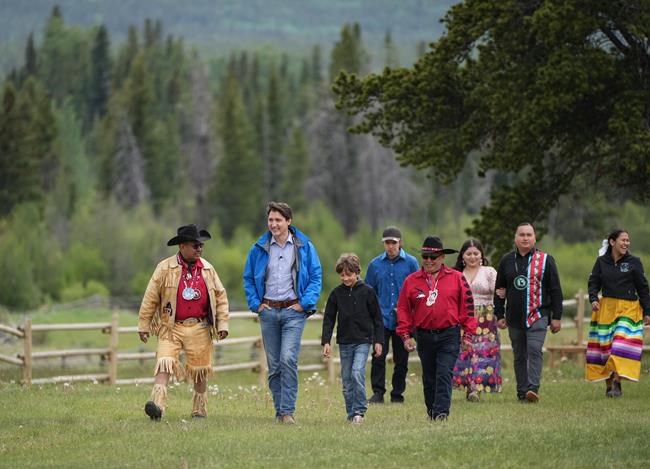 'Pivotal moment': Trudeau and Tsilhqot'in nation celebrate anniversary of land ruling | iNFOnews.ca 'Pivotal moment': Trudeau and Tsilhqot'in nation celebrate anniversary of land ruling | iNFOnews.ca