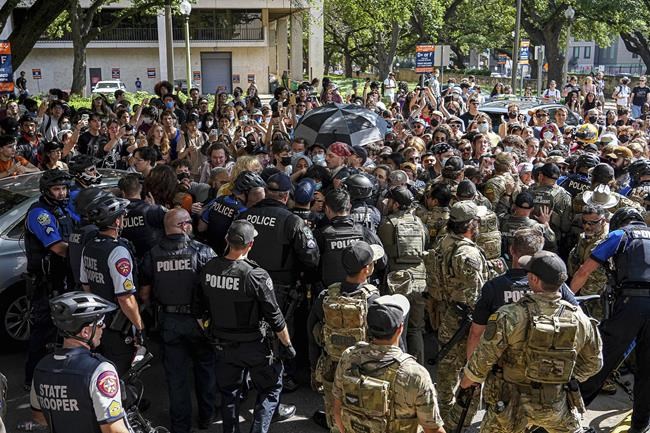 Prosecutors drop nearly 80 arrests from a pro-Palestinian protest at the University of Texas | iNFOnews.ca Prosecutors drop nearly 80 arrests from a pro-Palestinian protest at the University of Texas | iNFOnews.ca