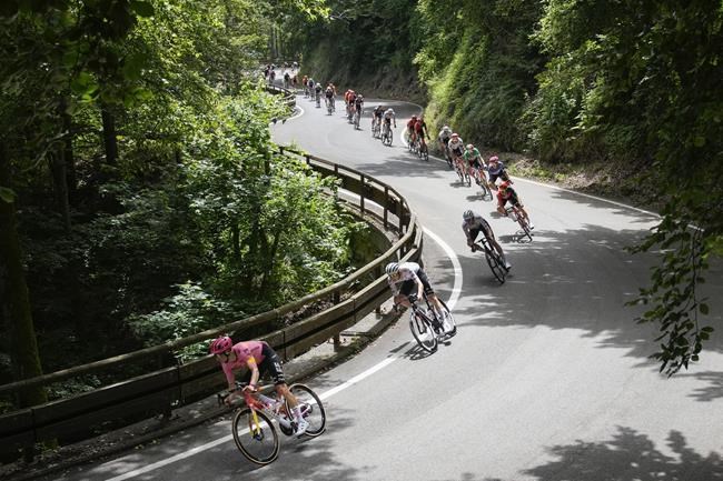Bardet wins hot and hilly opening Tour de France stage in Italy while Cavendish struggles | iNFOnews.ca Bardet wins hot and hilly opening Tour de France stage in Italy while Cavendish struggles | iNFOnews.ca