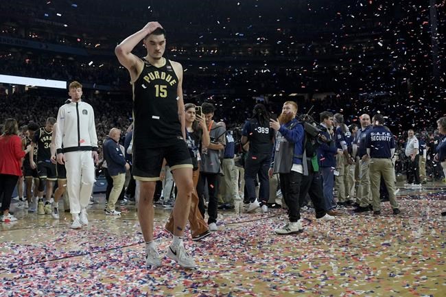 Zach Edey withdraws from Canadian men's basketball team ahead of Olympics | iNFOnews.ca