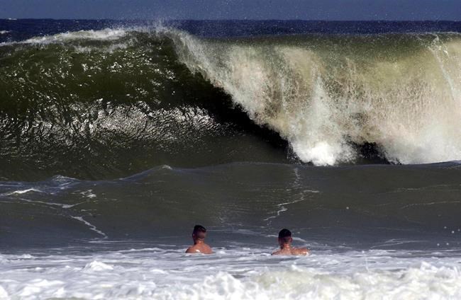 Man recovering from shark bite on the Florida coast in state's third attack in a month | iNFOnews.ca