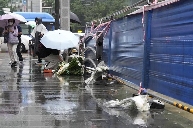 Driver whose car struck pedestrians in South Korea will face accidental homicide investigation | iNFOnews.ca