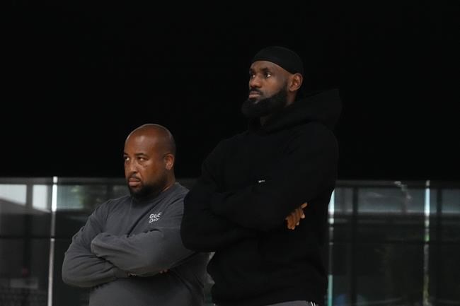 Bronny James says he can handle 'amplified' pressure of playing for Lakers with his famous father | iNFOnews.ca Bronny James says he can handle 'amplified' pressure of playing for Lakers with his famous father | iNFOnews.ca
