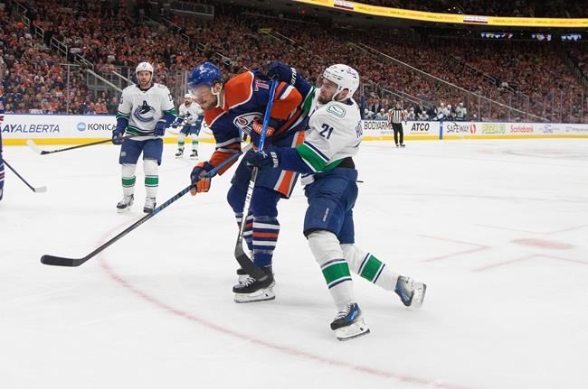 'I want to win': Desharnais brings size, grit to Vancouver Canucks' blue line | iNFOnews.ca