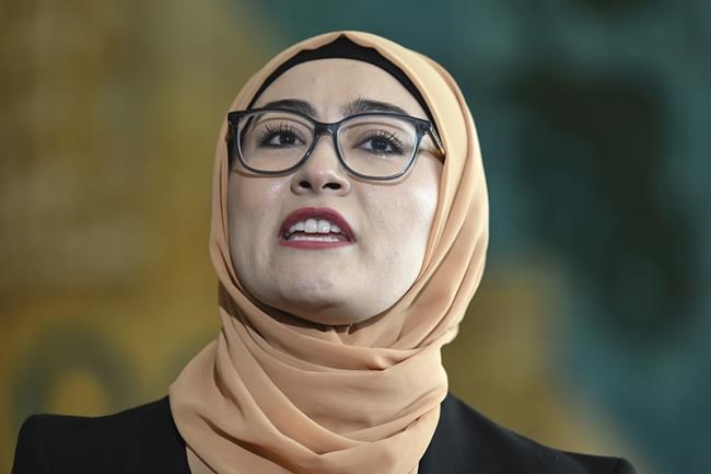 Pro-Palestinian protesters breach security at Australia's Parliament House to unfurl banners | iNFOnews.ca