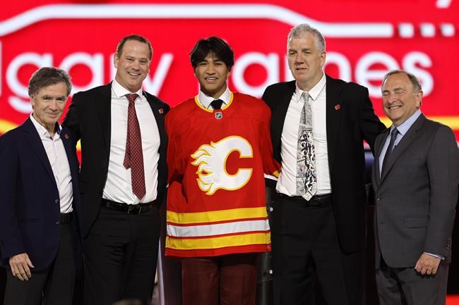 Flames sign 2024 first-round picks Parekh, Gridin to three-year entry-level contracts | iNFOnews.ca
