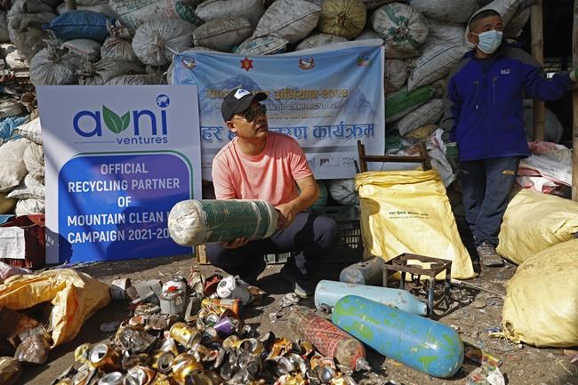 Mount Everest's highest camp is littered with frozen garbage, and cleanup is likely to take years | iNFOnews.ca
