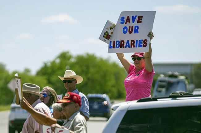 A US appeals court will review its prior order keeping banned books on shelves in a Texas county | iNFOnews.ca A US appeals court will review its prior order keeping banned books on shelves in a Texas county | iNFOnews.ca