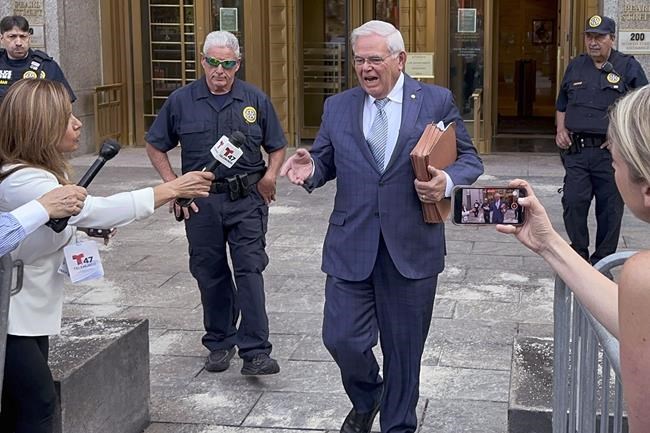 Prosecutor tells New York City jury at bribery trial that Sen. Bob Menendez put power 'up for sale' | iNFOnews.ca
