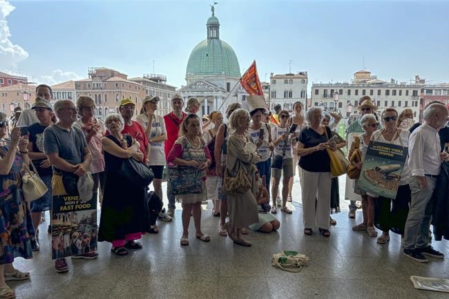 Venice nets $2.2 million in day-tripper tax pilot. Opponents say it failed to deter visitors | iNFOnews.ca Venice nets $2.2 million in day-tripper tax pilot. Opponents say it failed to deter visitors | iNFOnews.ca