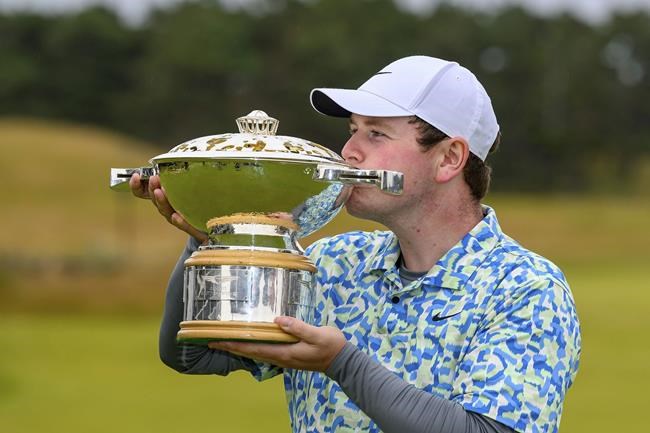 MacIntyre wins his national open in Scotland with birdie to beat Adam Scott | iNFOnews.ca