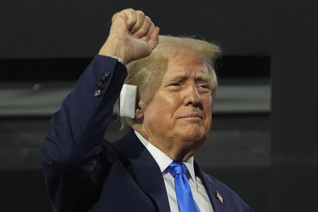 The stepped-up security around Trump is apparent, with agents walling him off from RNC crowds | iNFOnews.ca