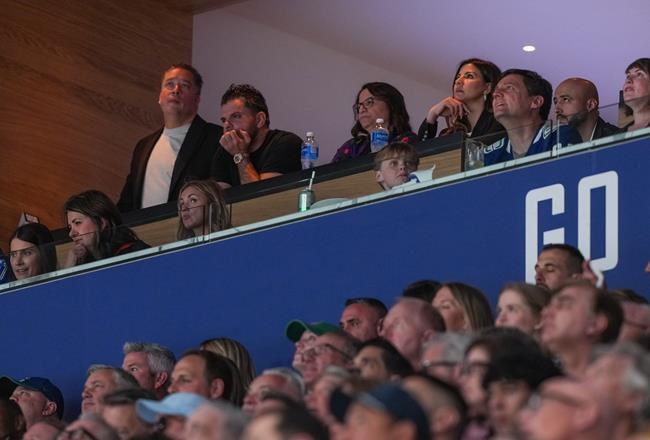 Alberta Premier says ministers, staff accepting playoff hockey tickets onside | iNFOnews.ca Alberta Premier says ministers, staff accepting playoff hockey tickets onside | iNFOnews.ca