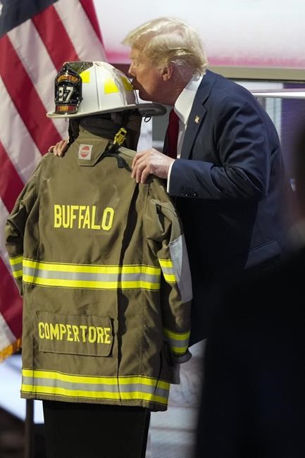 Secret Service chief noted a 'zero fail mission.' After Trump rally, she's facing calls to resign | iNFOnews.ca Secret Service chief noted a 'zero fail mission.' After Trump rally, she's facing calls to resign | iNFOnews.ca
