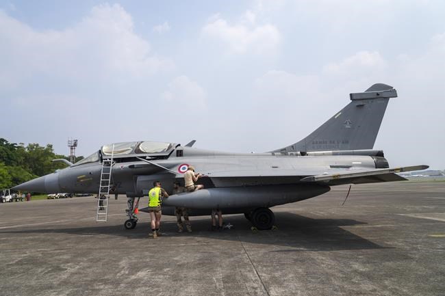 French air force mission makes stopover in Indonesia to boost security ties | iNFOnews.ca