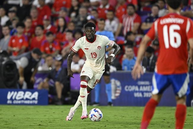 Canada's Davies, David and Leon up for 2023/24 CONCACAF Player of the Year Award | iNFOnews.ca