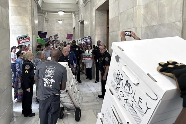 Arkansas abortion measure's signatures from volunteers alone would fall short, filing shows | iNFOnews.ca