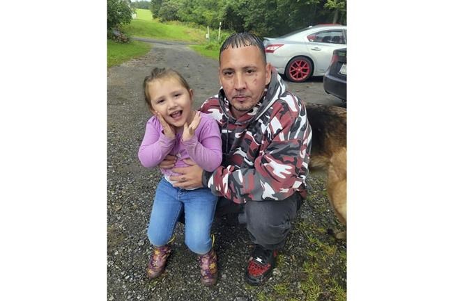Connecticut man bitten by rare rattlesnake he tried to help ends up in coma | iNFOnews.ca Connecticut man bitten by rare rattlesnake he tried to help ends up in coma | iNFOnews.ca