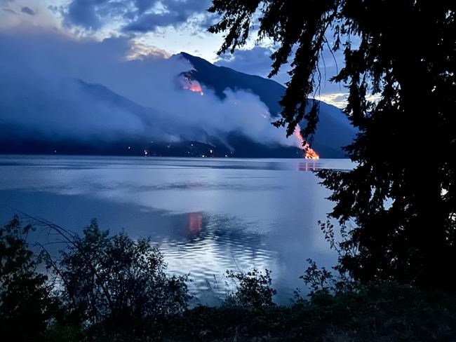 B.C. warns of increasing wildfire risk with the return of hot, dry weather | iNFOnews.ca B.C. warns of increasing wildfire risk with the return of hot, dry weather | iNFOnews.ca