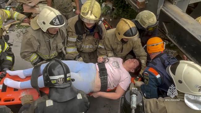 Death toll from apartment block collapse in Russia's Ural Mountains reaches 10 as search ends | iNFOnews.ca