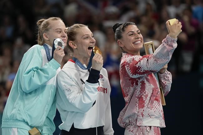 Canada's three-bronze performance extends medal streak to seven days at Paris Games | iNFOnews.ca