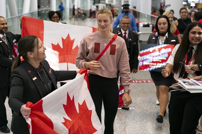 Summer McIntosh says she would return to Paris to be flag bearer at closing ceremony | iNFOnews.ca Summer McIntosh says she would return to Paris to be flag bearer at closing ceremony | iNFOnews.ca