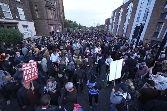 Britain is on alert for further unrest even after anti-racism campaigners faced down the far right | iNFOnews.ca Britain is on alert for further unrest even after anti-racism campaigners faced down the far right | iNFOnews.ca