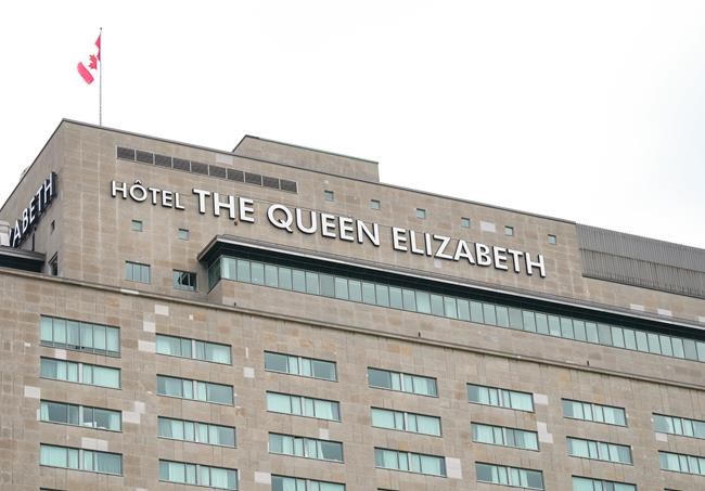Hotel workers in Montreal picket for third day in protest of contract impasse | iNFOnews.ca