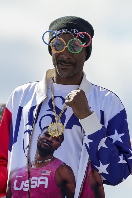 Snoop's side quests: Beyond the Olympics, rapper has proved versatility from cooking to wrestling | iNFOnews.ca