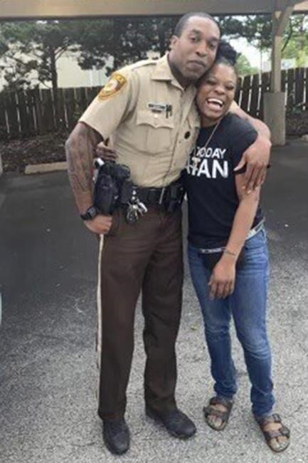 Injured Ferguson officer shows 'small but significant' signs of progress in Missouri | iNFOnews.ca Injured Ferguson officer shows 'small but significant' signs of progress in Missouri | iNFOnews.ca
