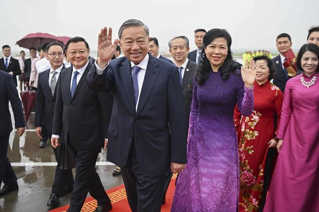 Visit by Vietnam's new leader to China reflects key relationship, even as it builds ties with US | iNFOnews.ca