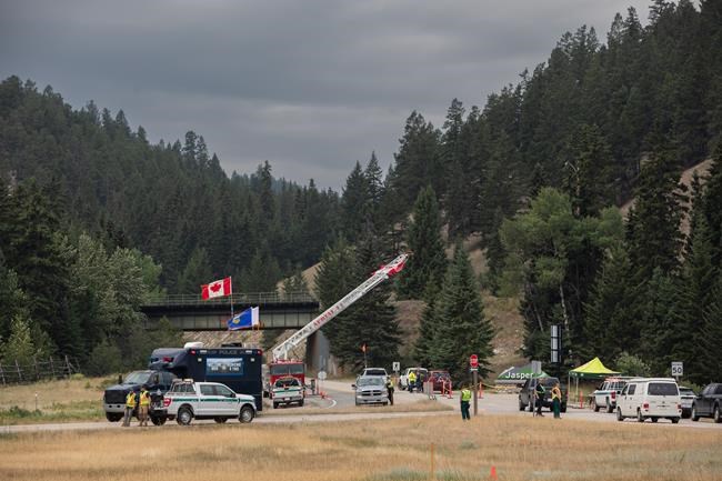 Miette Hot Springs reopens, but wildfire keeps rest of Jasper National Park closed | iNFOnews.ca