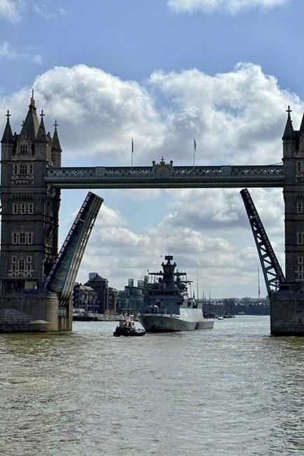 German warship blasts Darth Vader anthem in heart of London. 'No deeper message,' navy says. | iNFOnews.ca