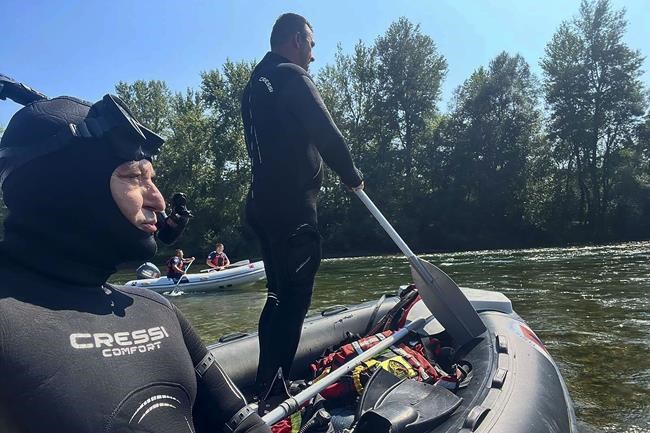 11th victim found after a boat carrying migrants capsized on a river on the Serbia-Bosnia border | iNFOnews.ca