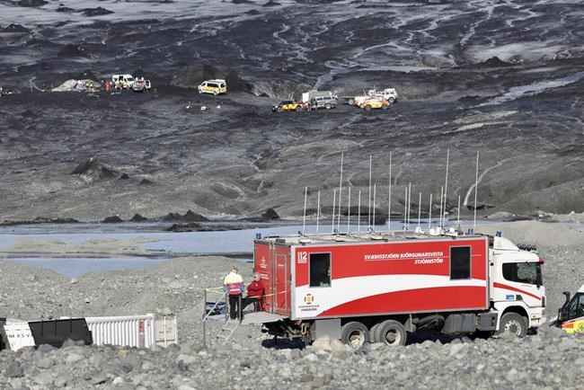 Police in Iceland call off search at ice cave collapse that killed 1 man, saying no one is missing | iNFOnews.ca