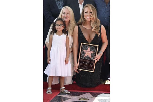 Mariah Carey's mother and sister died on the same day. The singer says her 'heart is broken' | iNFOnews.ca Mariah Carey's mother and sister died on the same day. The singer says her 'heart is broken' | iNFOnews.ca