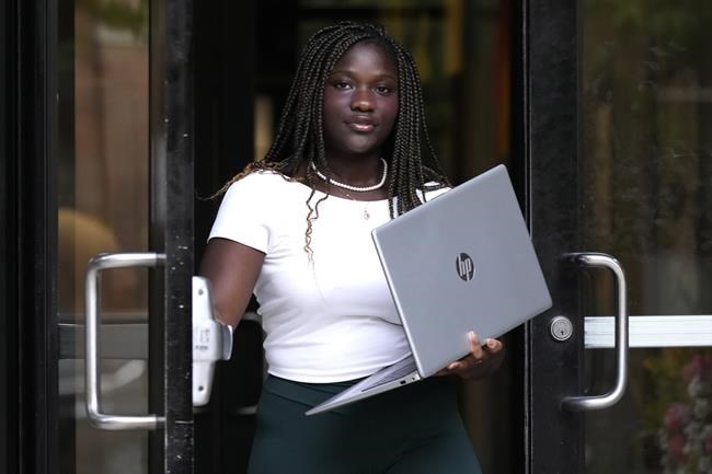 Botched college financial aid form snarls students' enrollment plans | iNFOnews.ca Botched college financial aid form snarls students' enrollment plans | iNFOnews.ca