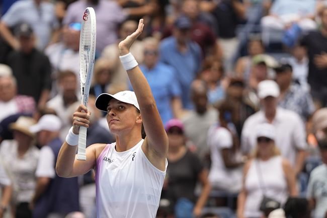 No. 1 seeds Sinner, Swiatek move into the third round at the US Open; Alcaraz, Osaka eliminated | iNFOnews.ca