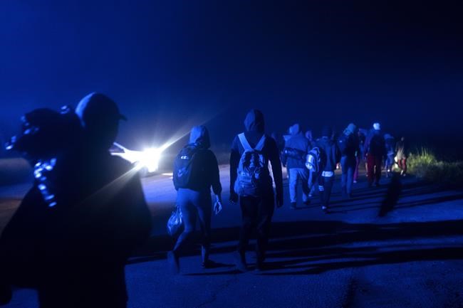 3 migrants killed and 17 injured when vehicle hits them on a highway in southern Mexico | iNFOnews.ca