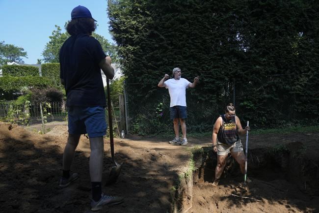 A centuries-old cemetery for people who were enslaved is reclaimed in New York | iNFOnews.ca