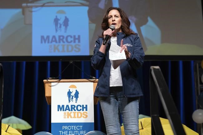 Moms for Liberty fully embraces Trump and widens role in national politics as election nears | iNFOnews.ca