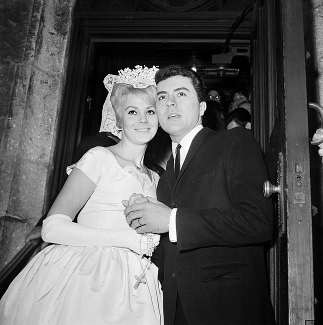 James Darren, 'Gidget' teen idol, singer and director, dies at 88 | iNFOnews.ca James Darren, 'Gidget' teen idol, singer and director, dies at 88 | iNFOnews.ca